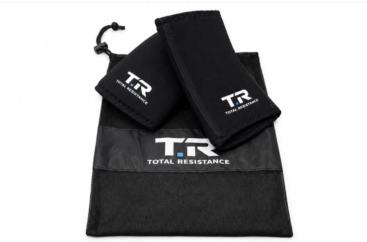 Total Resistance Half Stiff Elbow Sleeves in gebruik